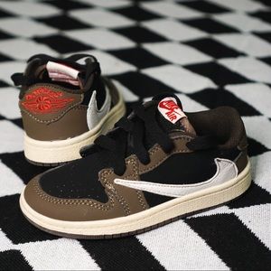 TRAVIS SCOTT JORDAN 1 LOW (CUSTOM)